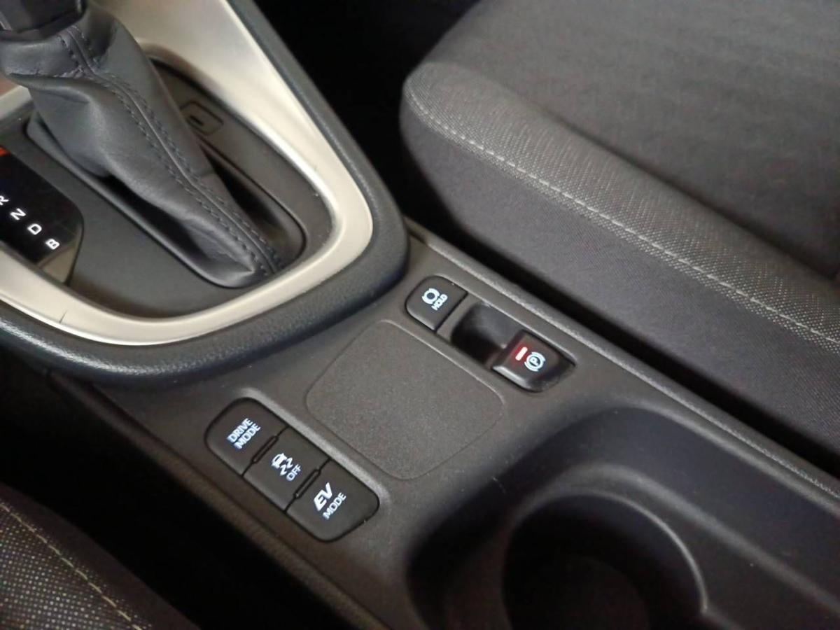 toyota-yaris-2021-hibrido-a-gasolina-1490cc