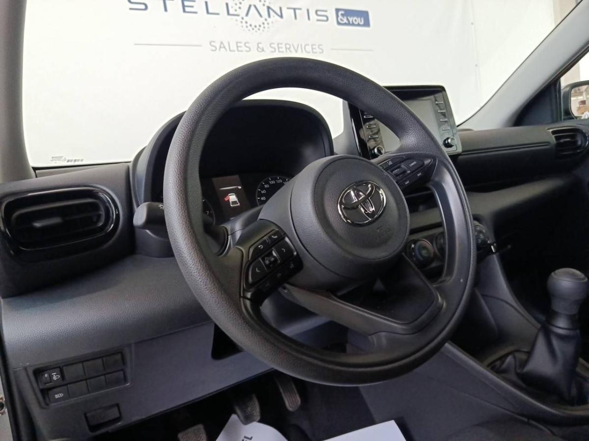 toyota-yaris-2021-gasolina-998cc