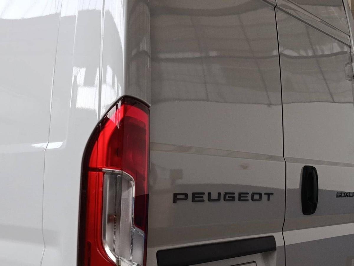 peugeot-boxer-2025-diesel-2184cc