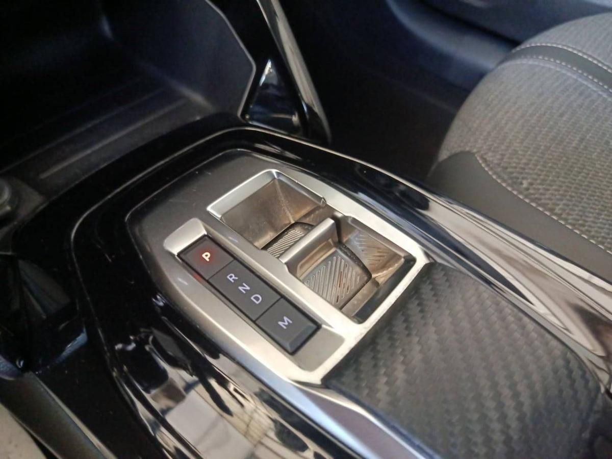 peugeot-208-2025-gasolina-1199cc