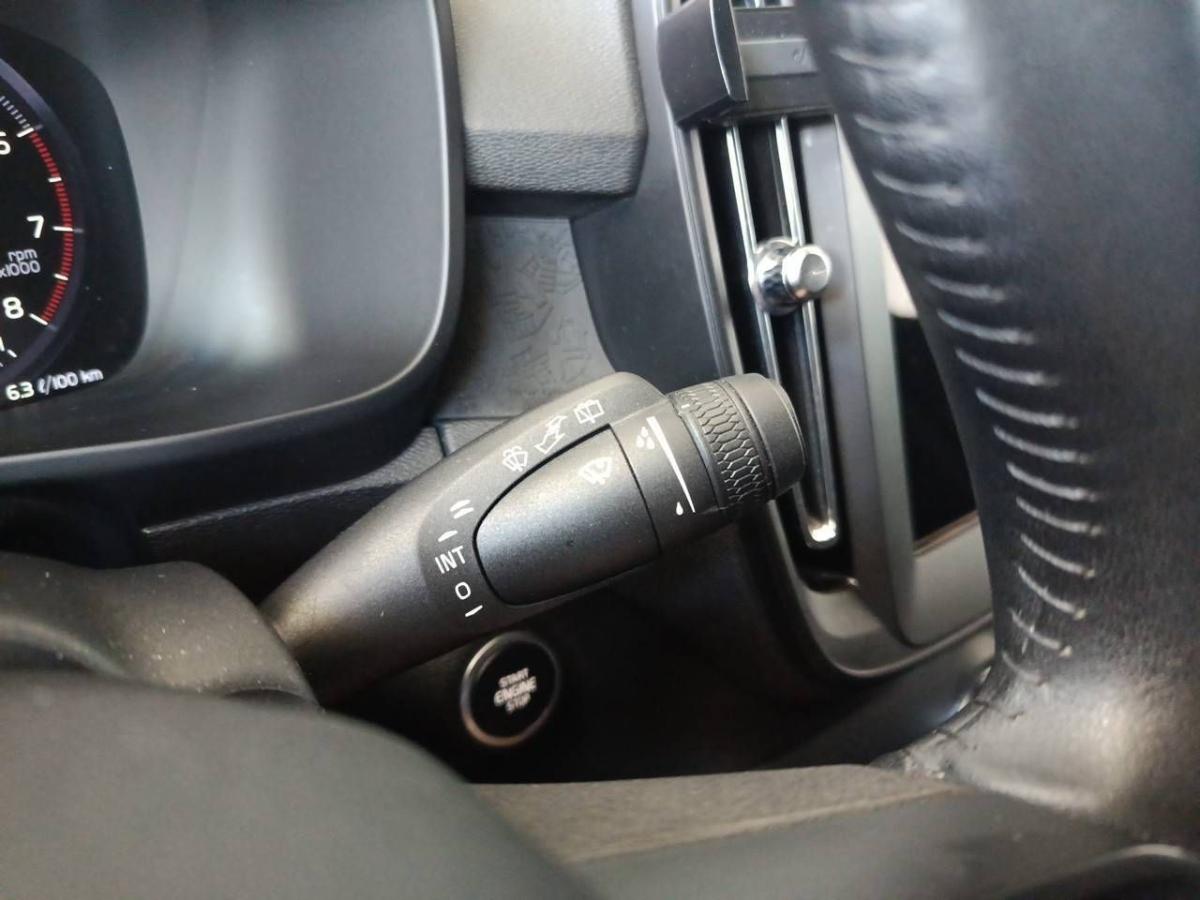 volvo-xc40-2021-gasolina-1477cc