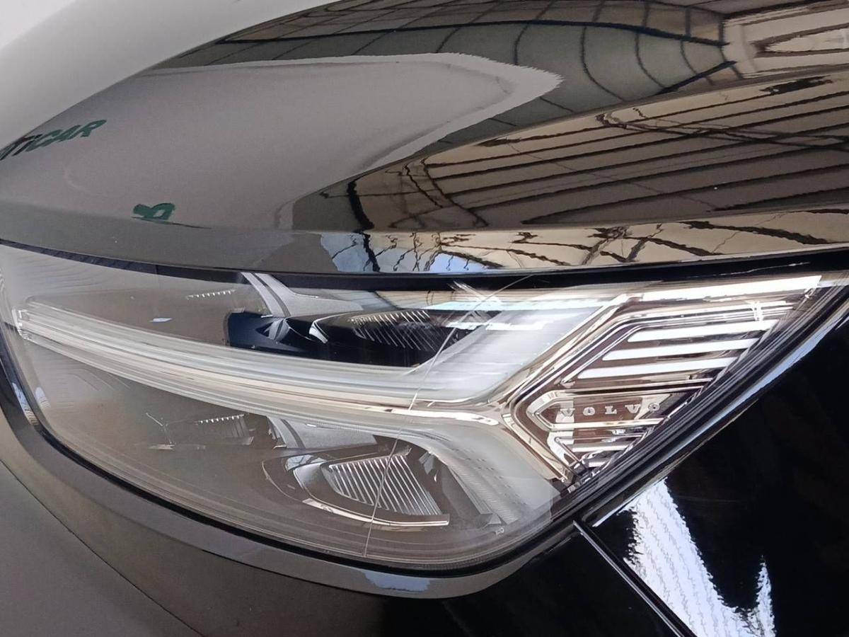 volvo-xc40-2021-gasolina-1477cc