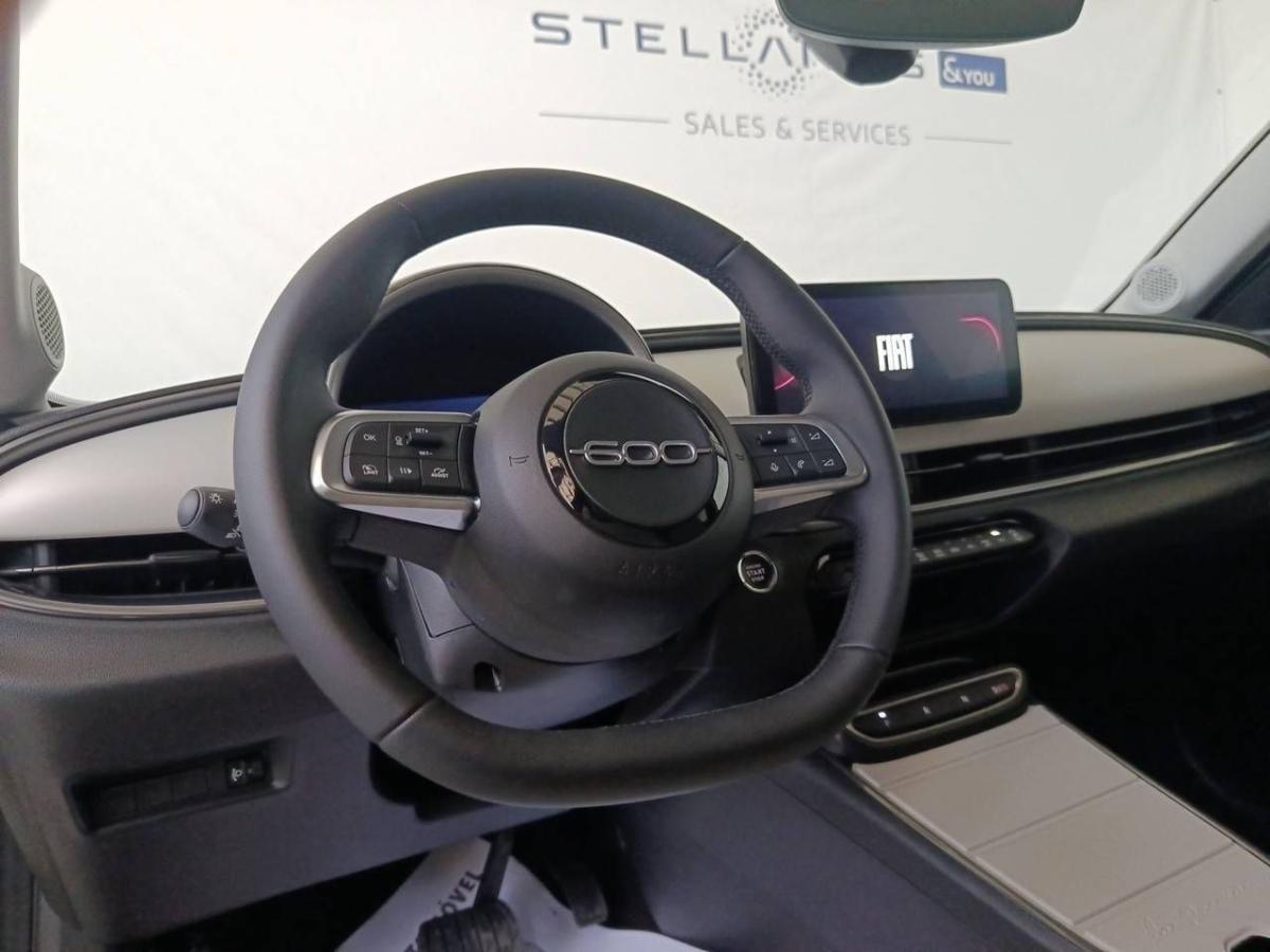 fiat-600-2024-hibrido-a-gasolina-1199cc
