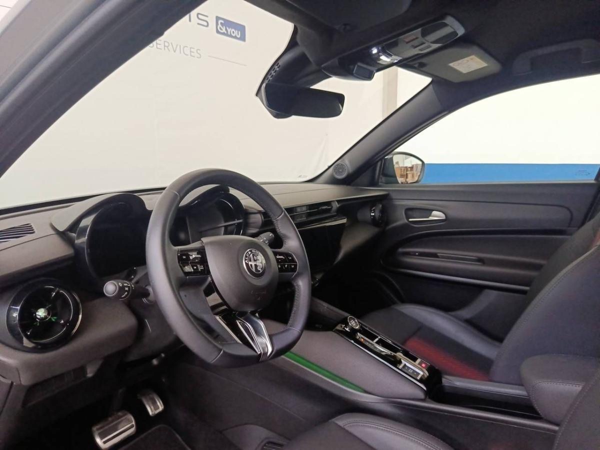 alfa-romeo-junior-2025-hibrido-a-gasolina-1199cc