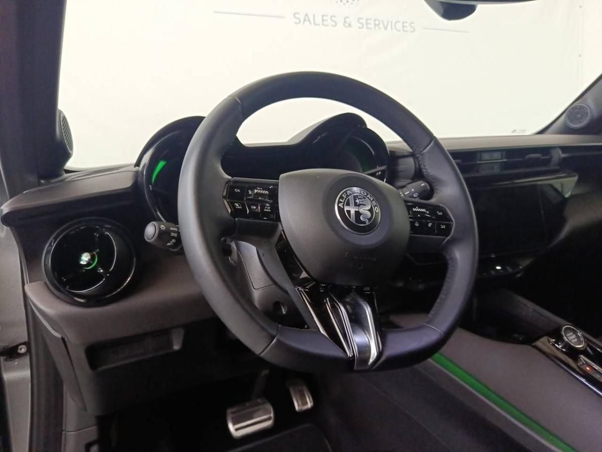 alfa-romeo-junior-2025-hibrido-a-gasolina-1199cc