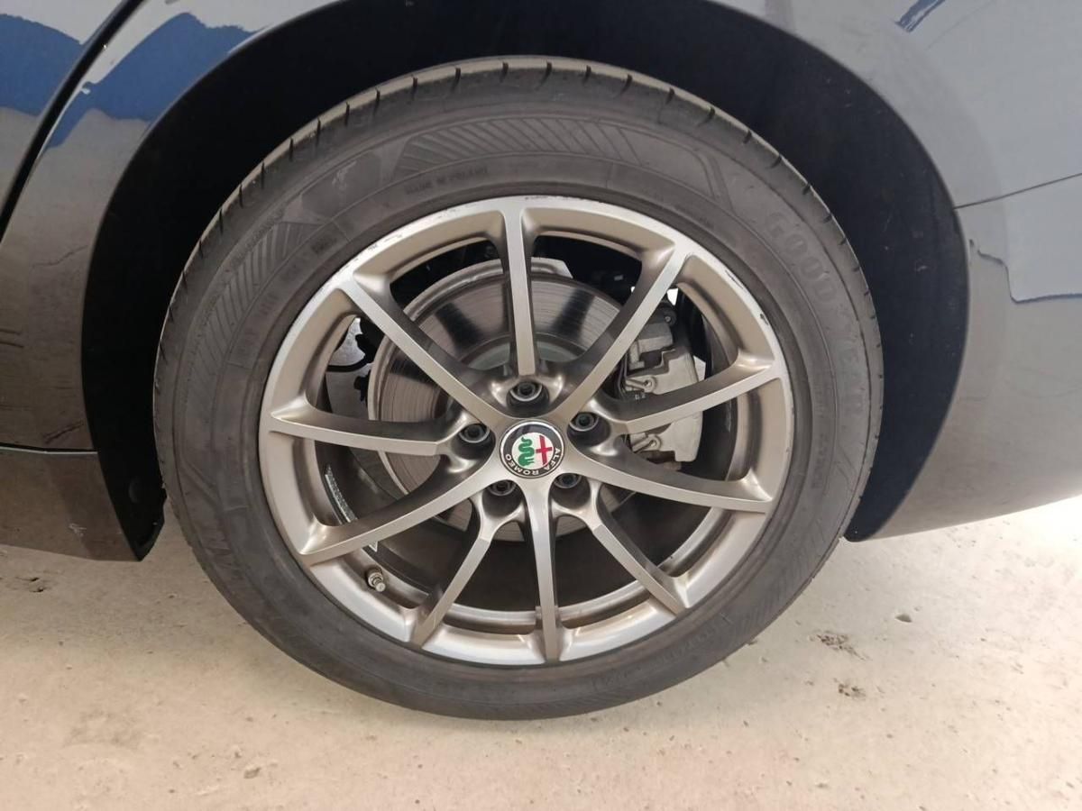 alfa-romeo-giulia-2022-diesel-2143cc