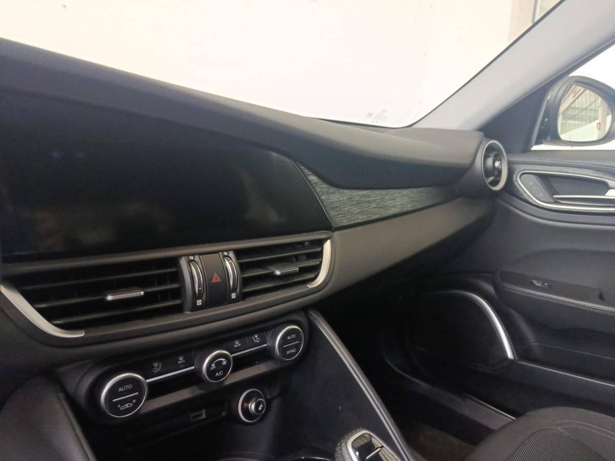 alfa-romeo-giulia-2022-diesel-2143cc