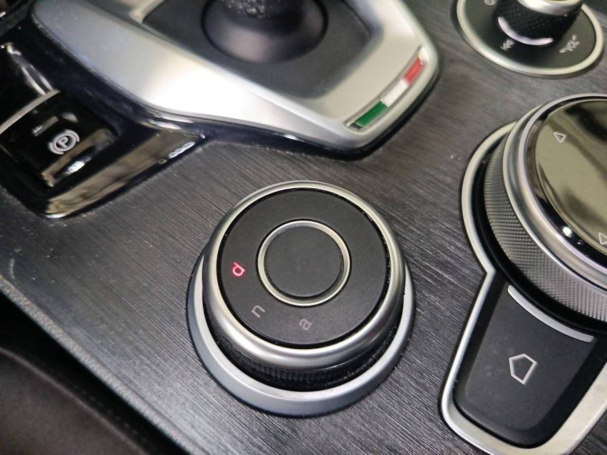 alfa-romeo-giulia-2022-diesel-2143cc