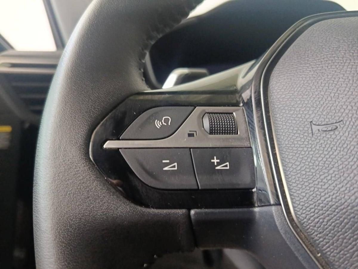peugeot-208-2025-gasolina-1199cc