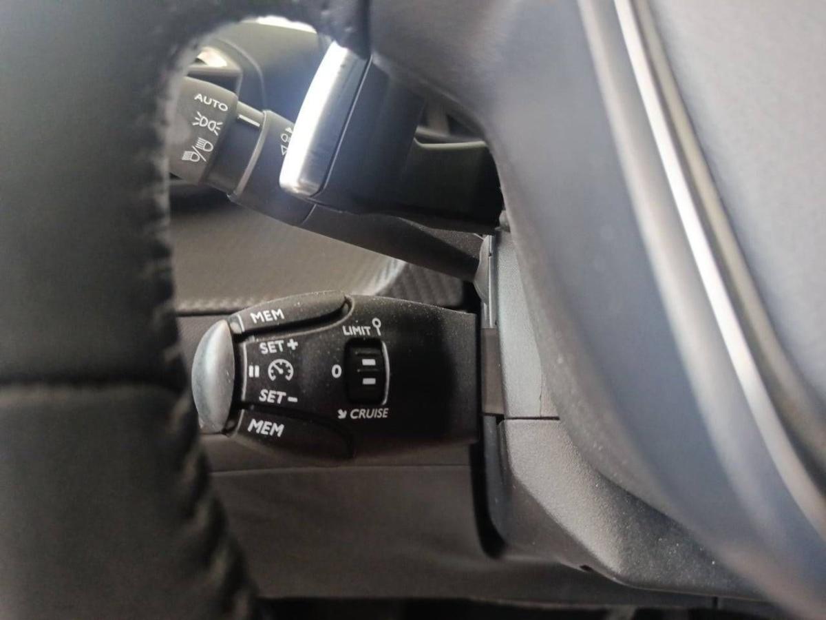 peugeot-208-2025-gasolina-1199cc