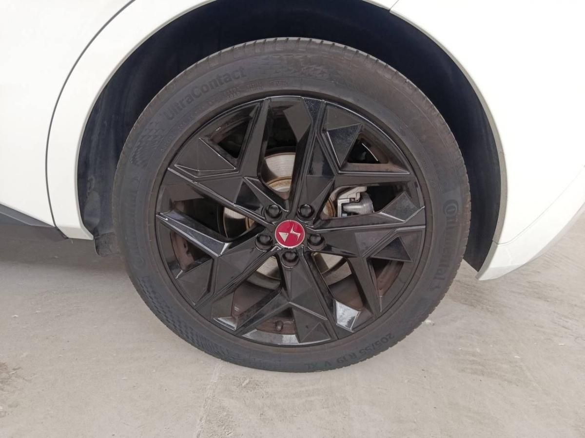 ds-ds-4-2023-hibrido-1598cc