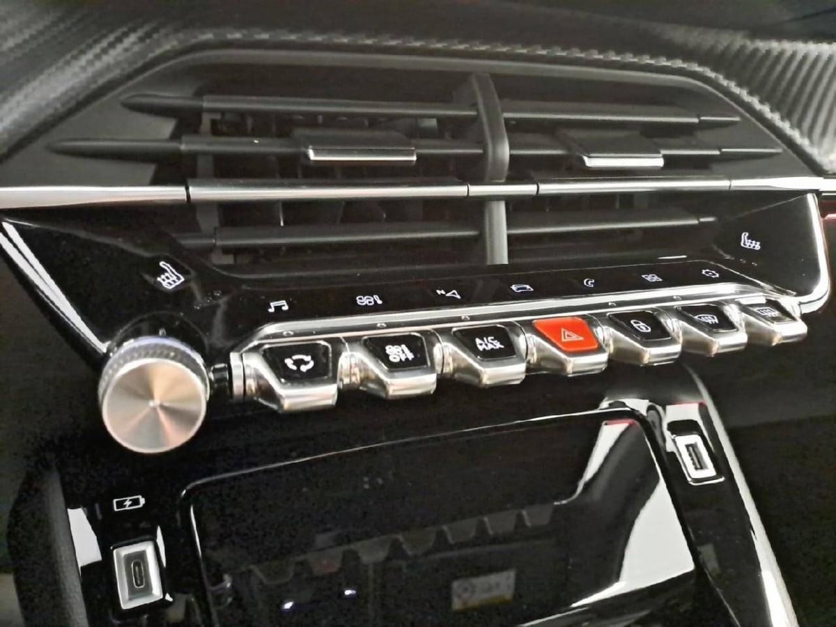 peugeot-208-2023-gasolina-1199cc
