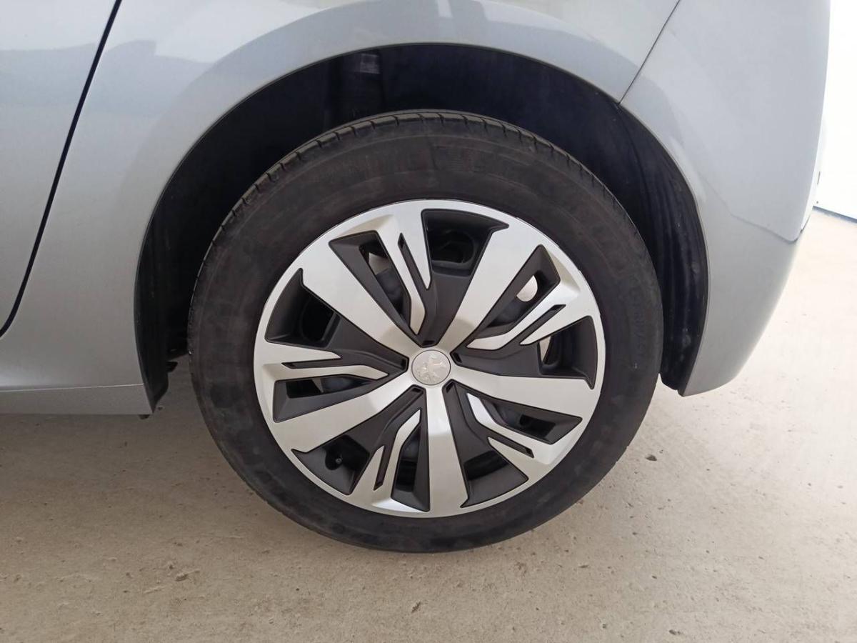 peugeot-208-2023-gasolina-1199cc