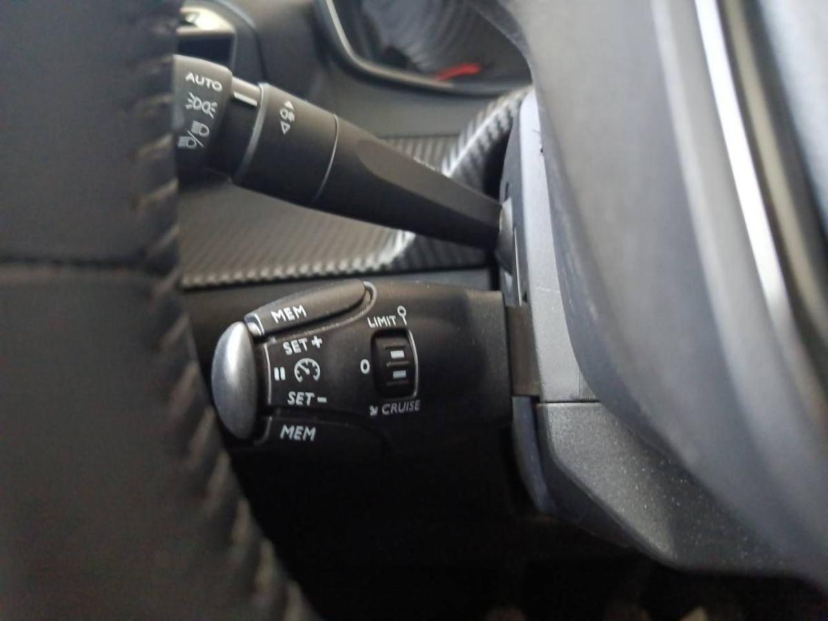 peugeot-208-2023-gasolina-1199cc