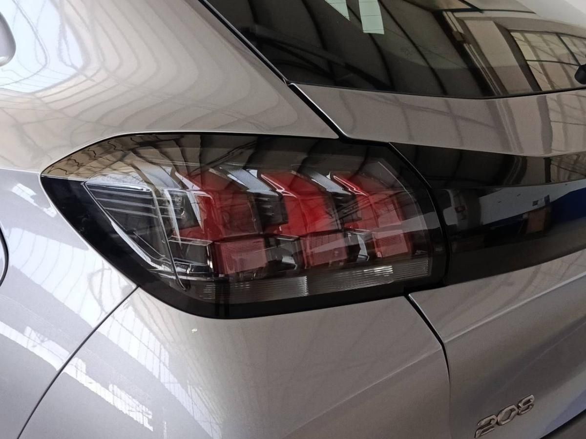 peugeot-208-2023-gasolina-1199cc