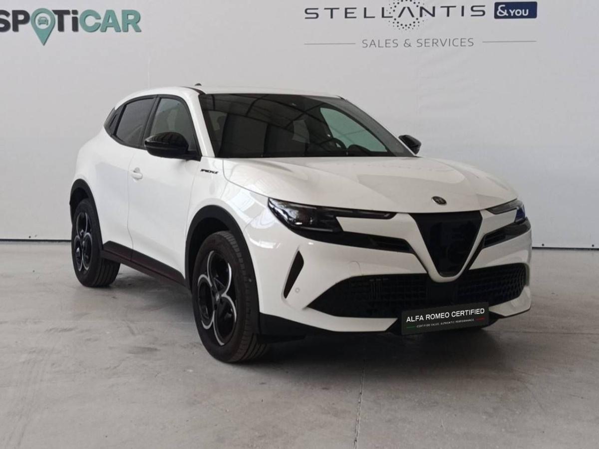 alfa-romeo-junior-2025-hibrido-a-gasolina-1199cc