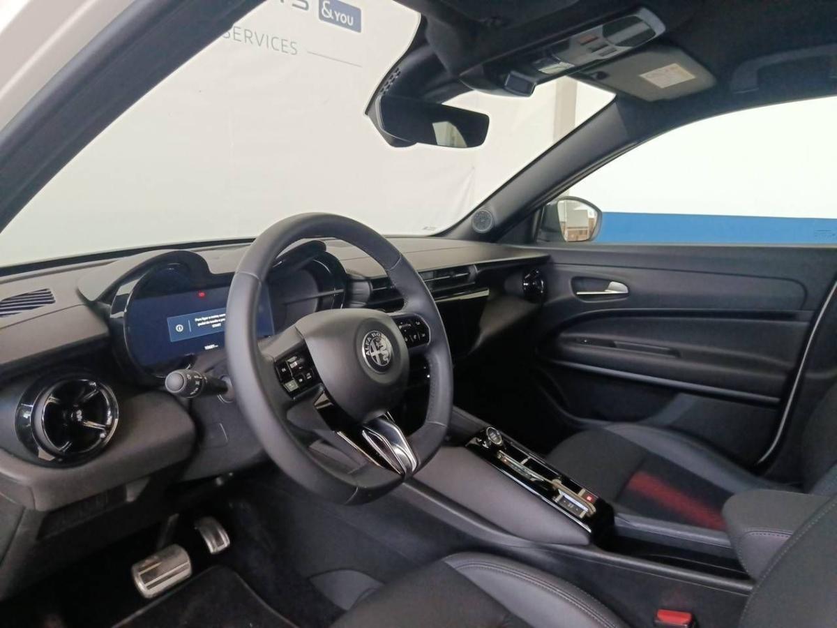 alfa-romeo-junior-2025-hibrido-a-gasolina-1199cc