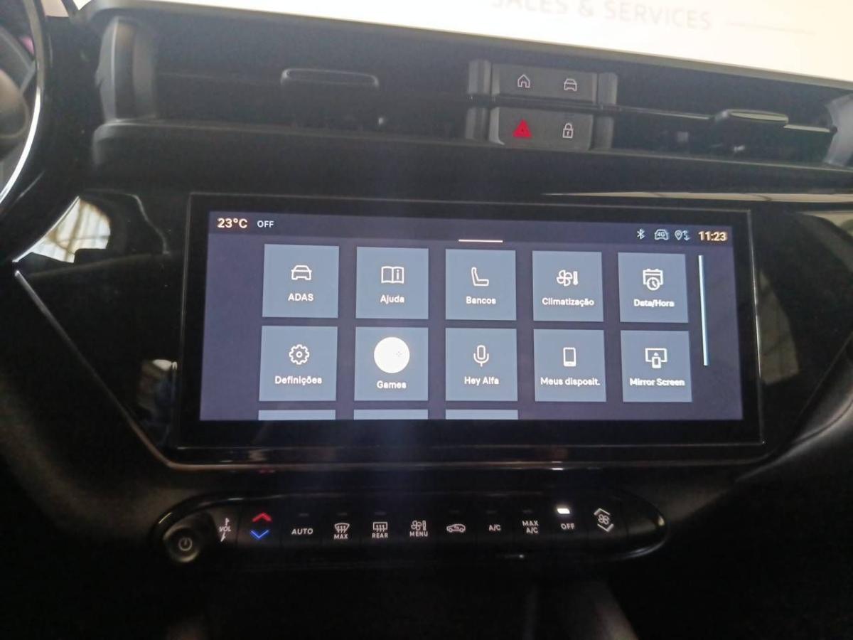 alfa-romeo-junior-2025-hibrido-a-gasolina-1199cc