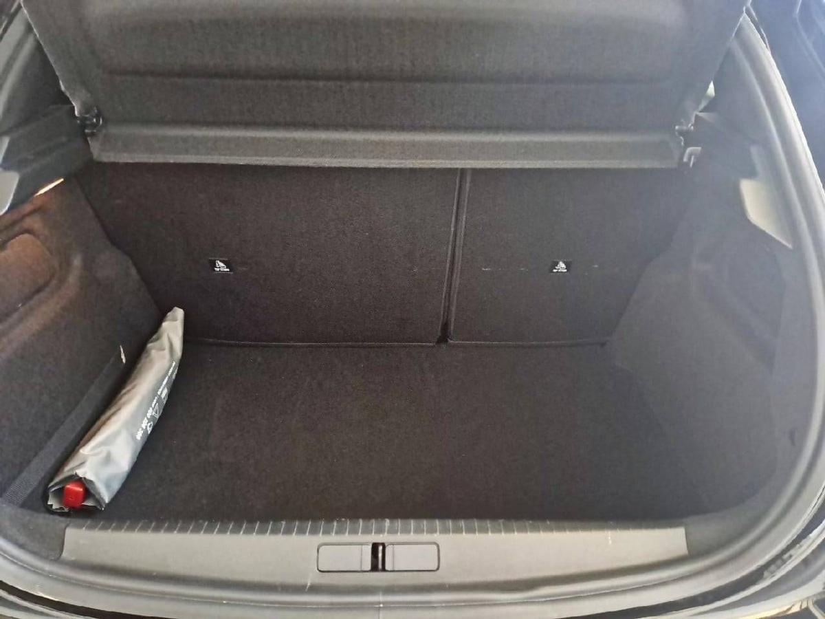 peugeot-208-2023-gasolina-1199cc