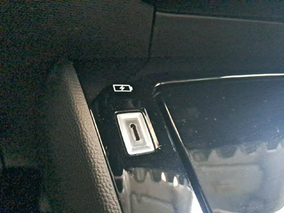 peugeot-208-2023-gasolina-1199cc