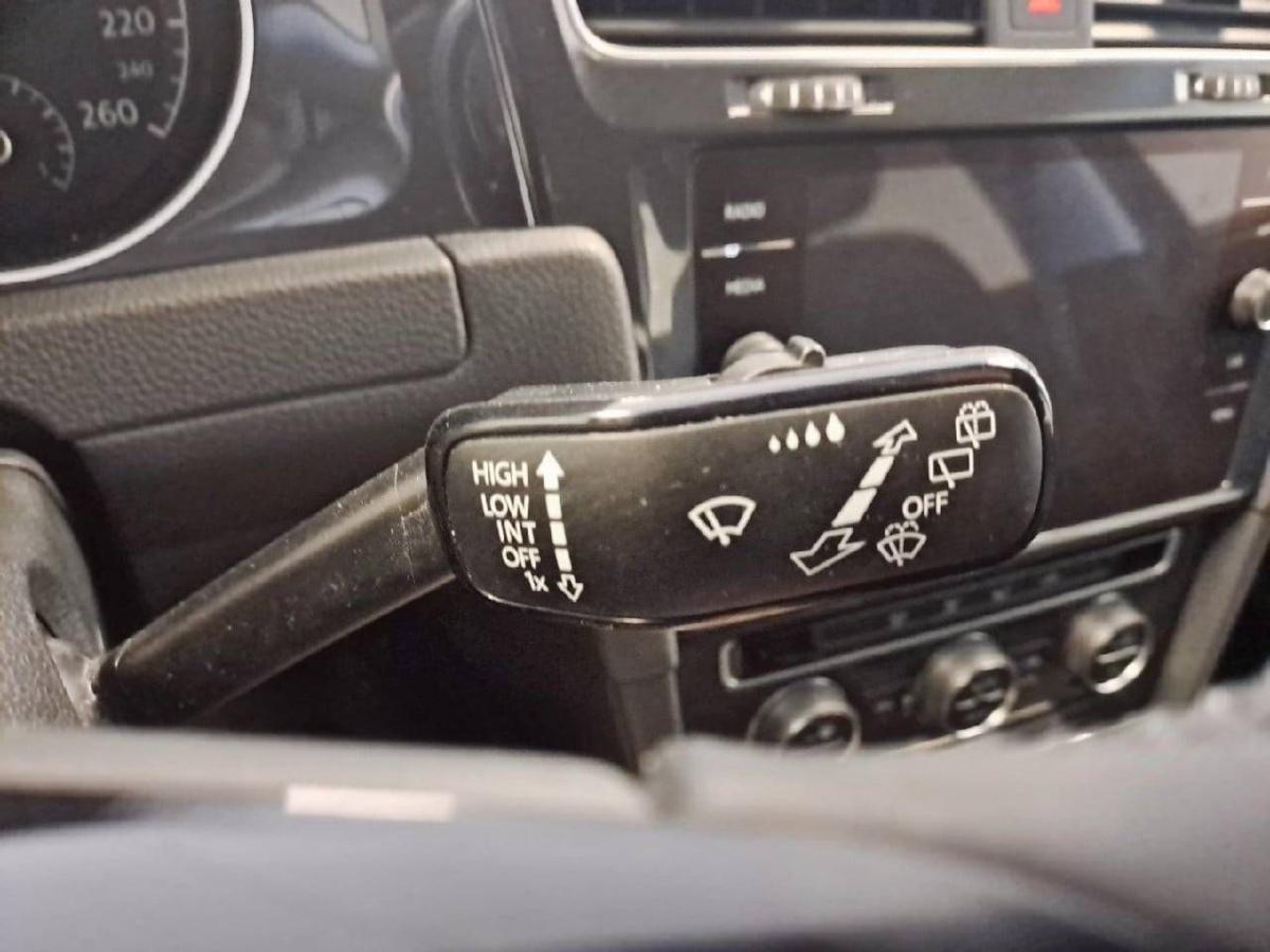 volkswagen-golf-2019-gasolina-999cc
