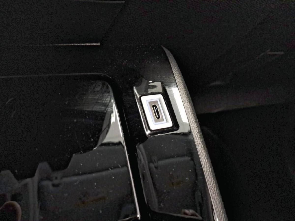 peugeot-208-2025-gasolina-1199cc