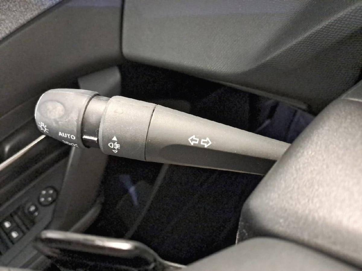 peugeot-308-2023-hibrido-1598cc