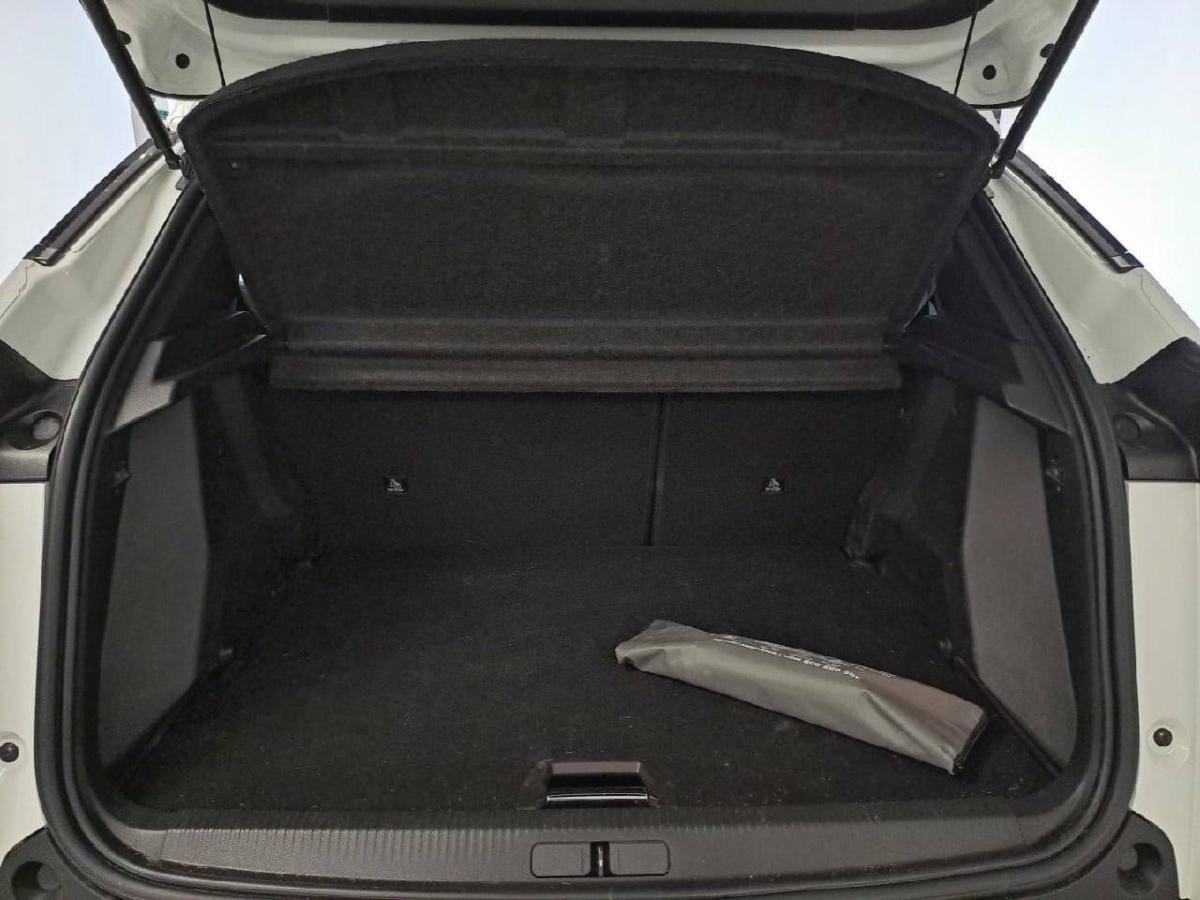 peugeot-2008-2022-gasolina-1199cc
