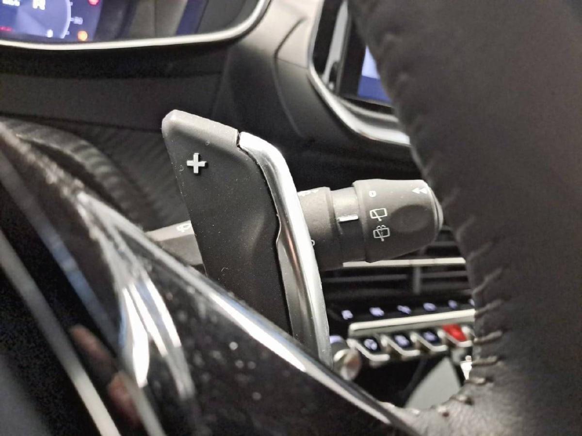 peugeot-2008-2022-gasolina-1199cc