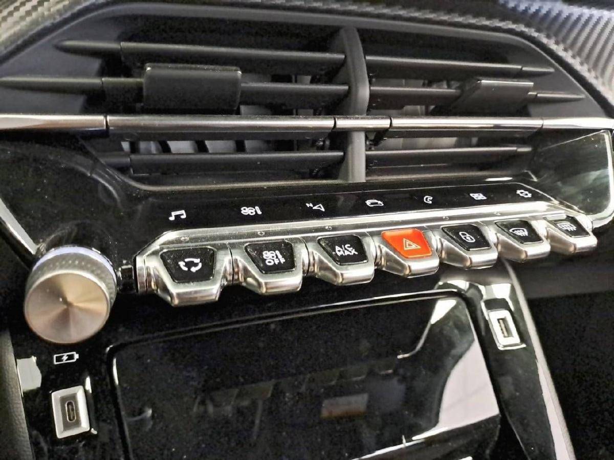 peugeot-2008-2022-gasolina-1199cc