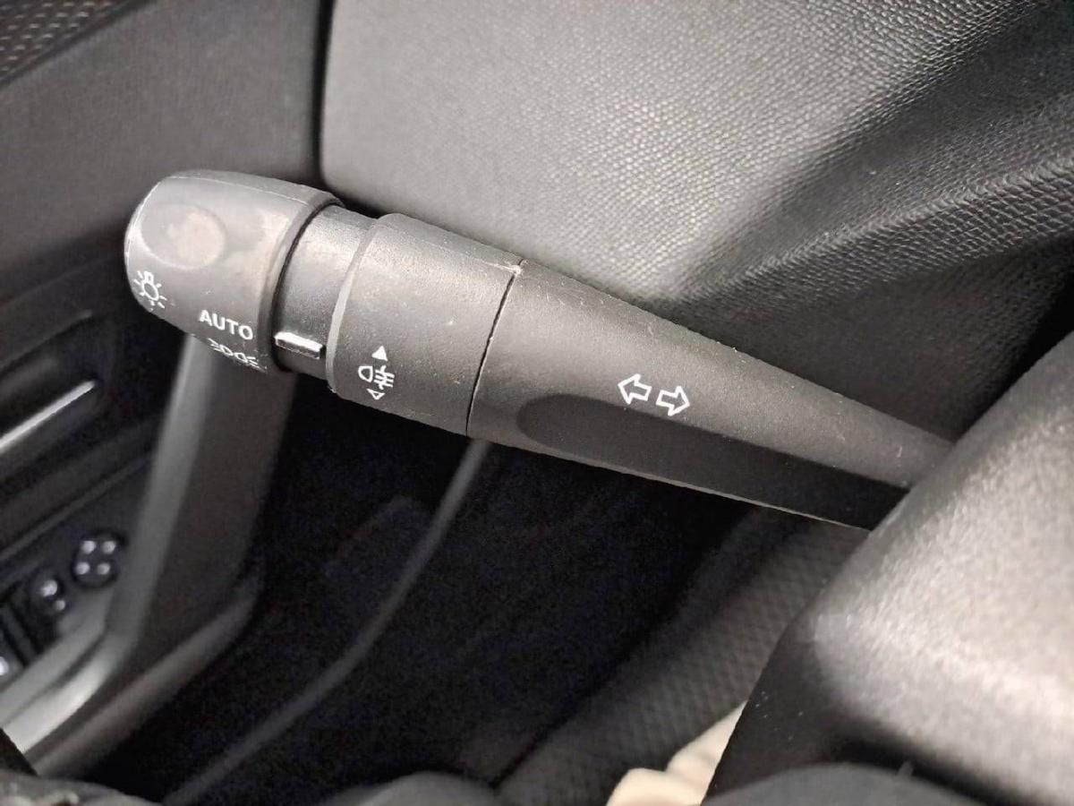 peugeot-308-2022-gasolina-1199cc