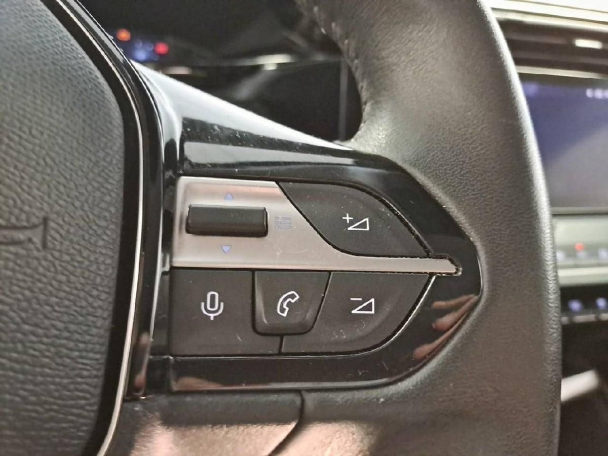 peugeot-308-2022-gasolina-1199cc