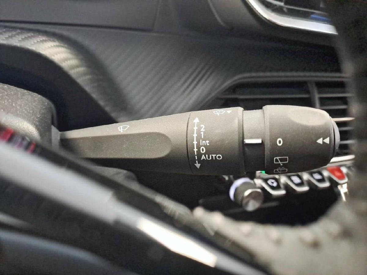 peugeot-2008-2022-diesel-1499cc