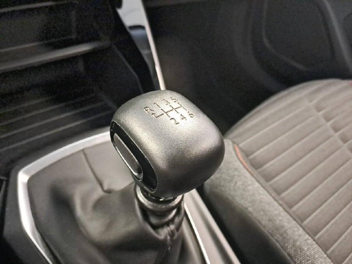 peugeot-2008-2022-diesel-1499cc