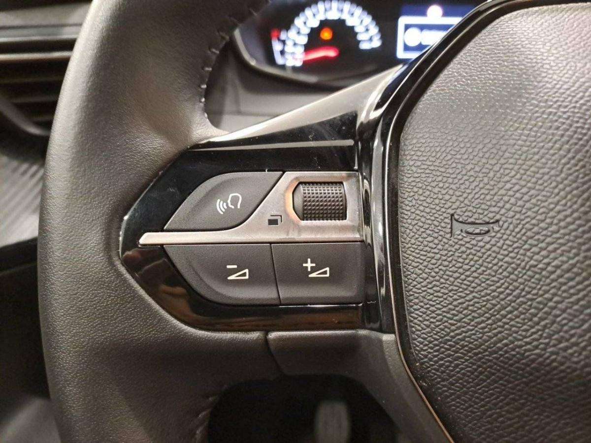 peugeot-2008-2024-gasolina-1199cc