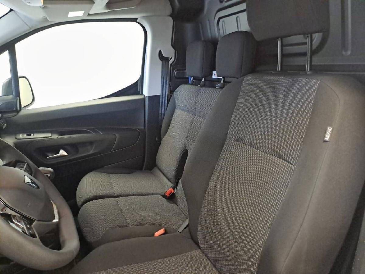 peugeot-partner-2025-diesel-1499cc