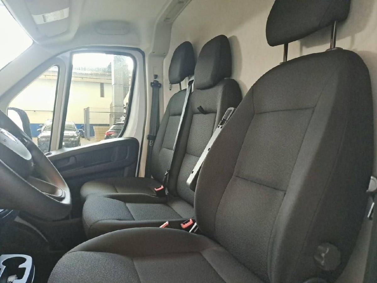 peugeot-boxer-2025-diesel-2184cc