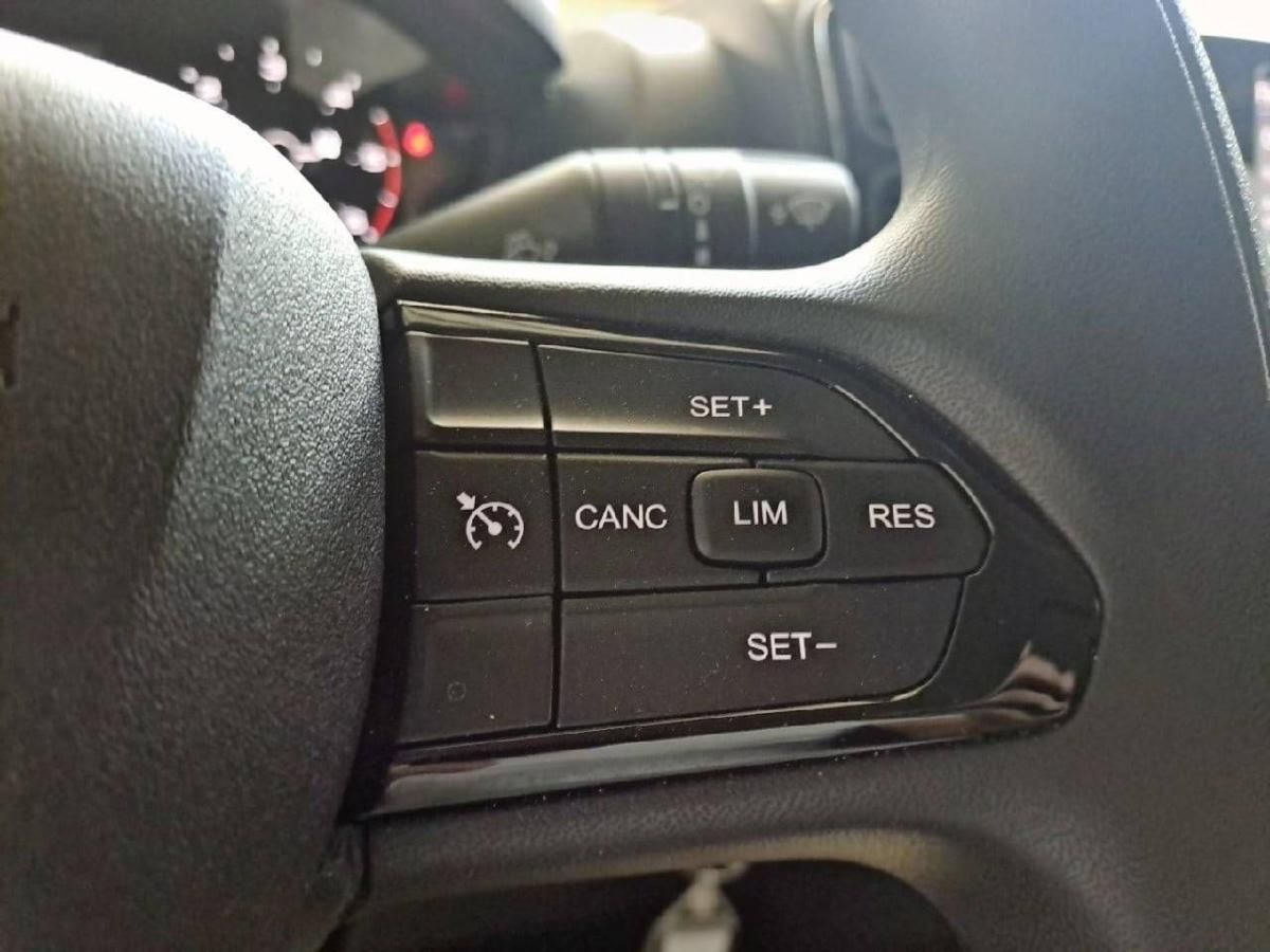 peugeot-boxer-2025-diesel-2184cc