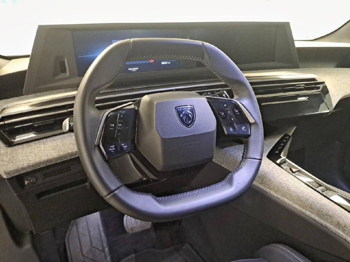 peugeot-5008-2025-gasolina-1199cc