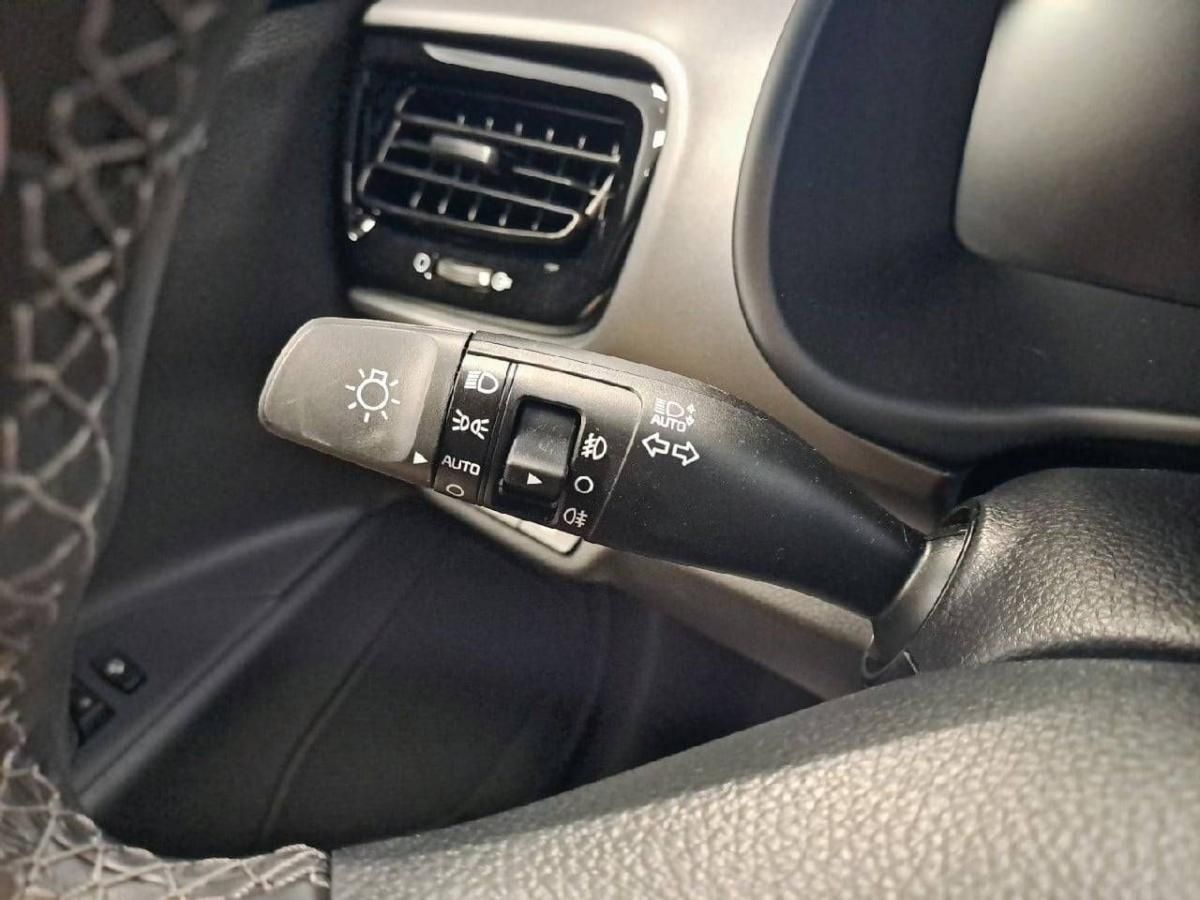 kia-stonic-2025-gasolina-998cc