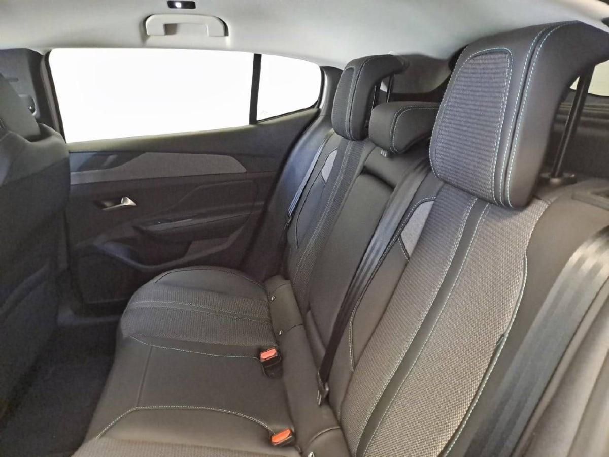 peugeot-408-2025-gasolina-1199cc