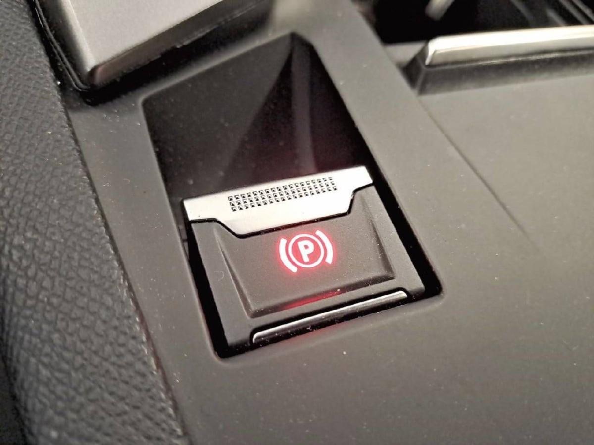 peugeot-408-2025-gasolina-1199cc