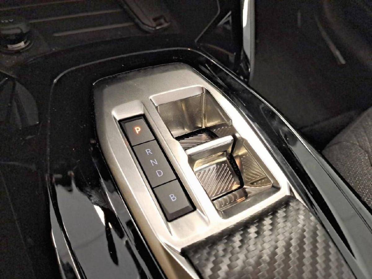 peugeot-208-2025-eletrico-1cc