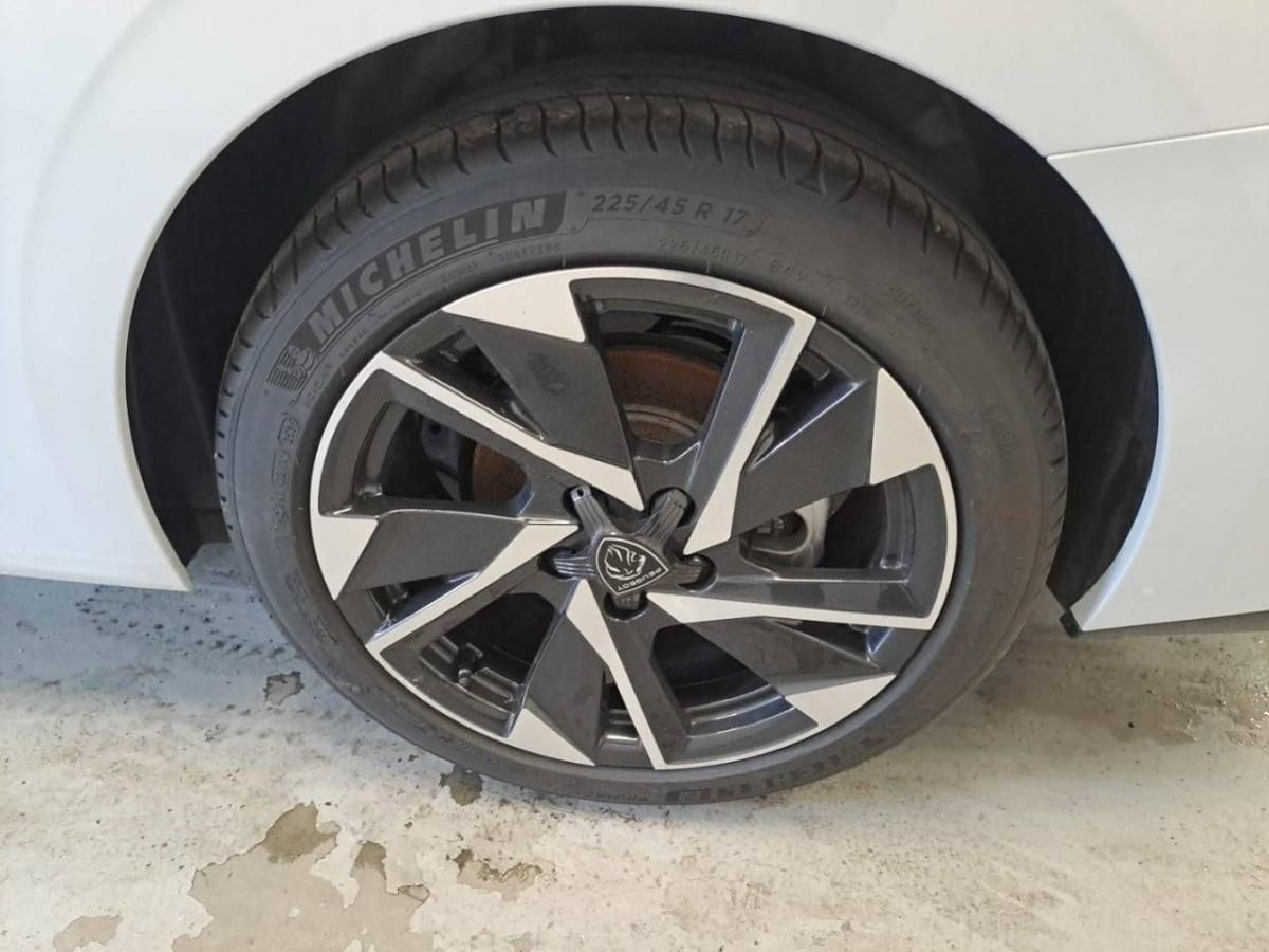 peugeot-308-2025-gasolina-1199cc