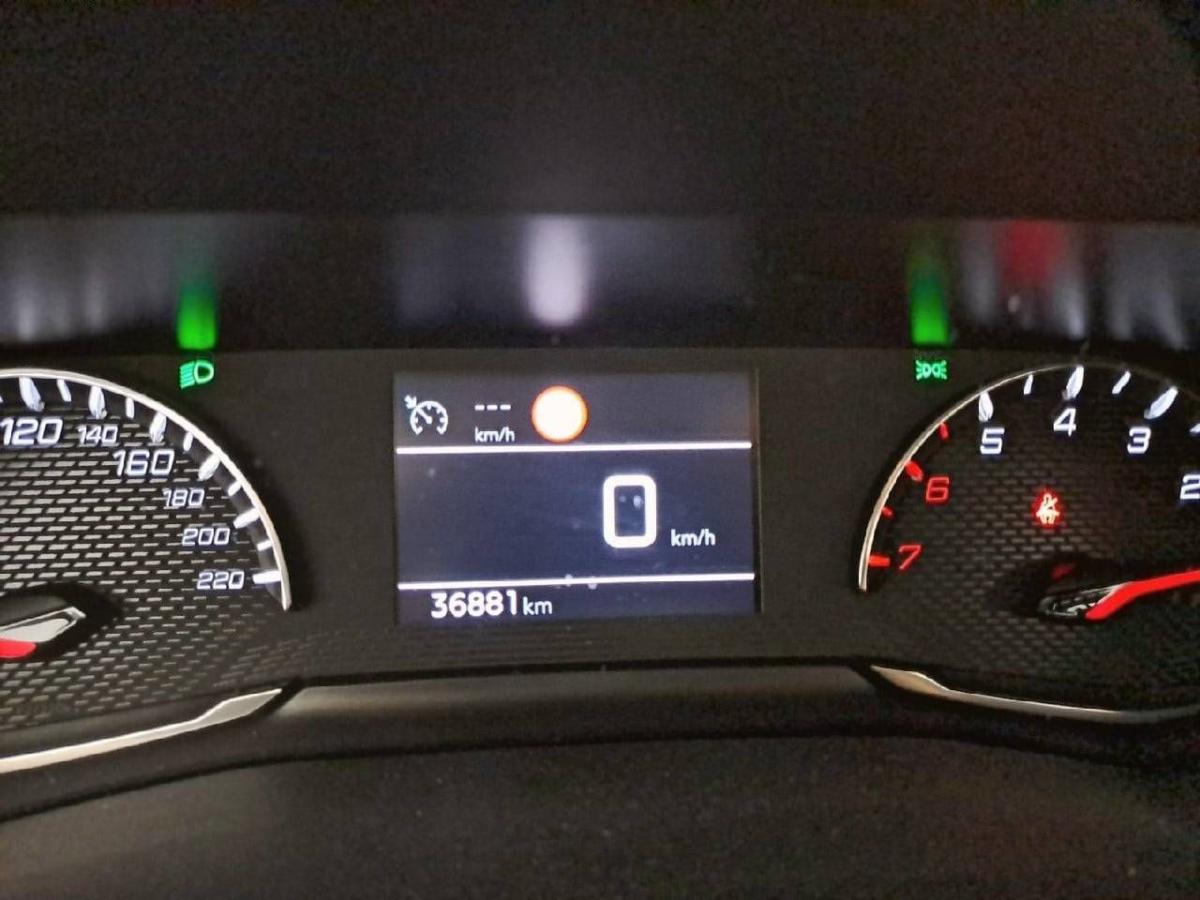 peugeot-208-2022-gasolina-1199cc
