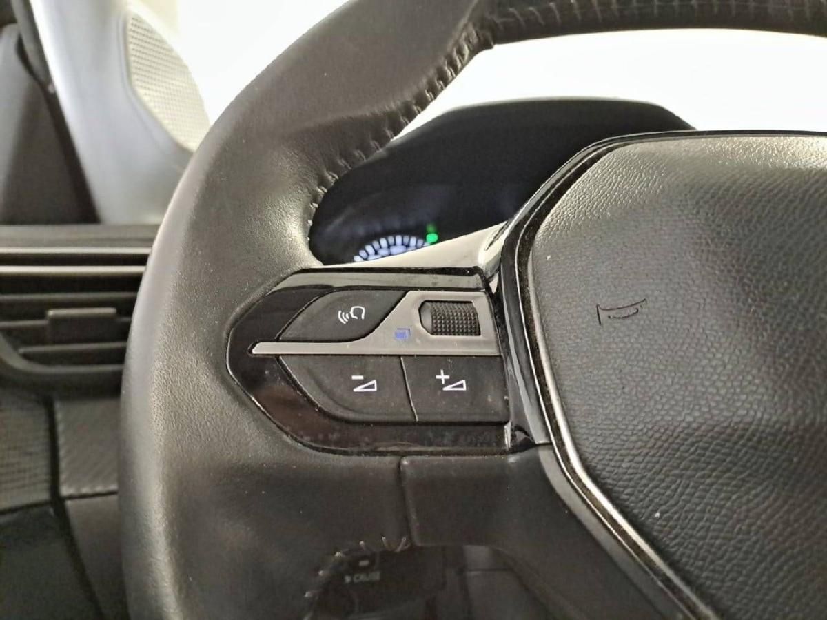 peugeot-208-2022-gasolina-1199cc