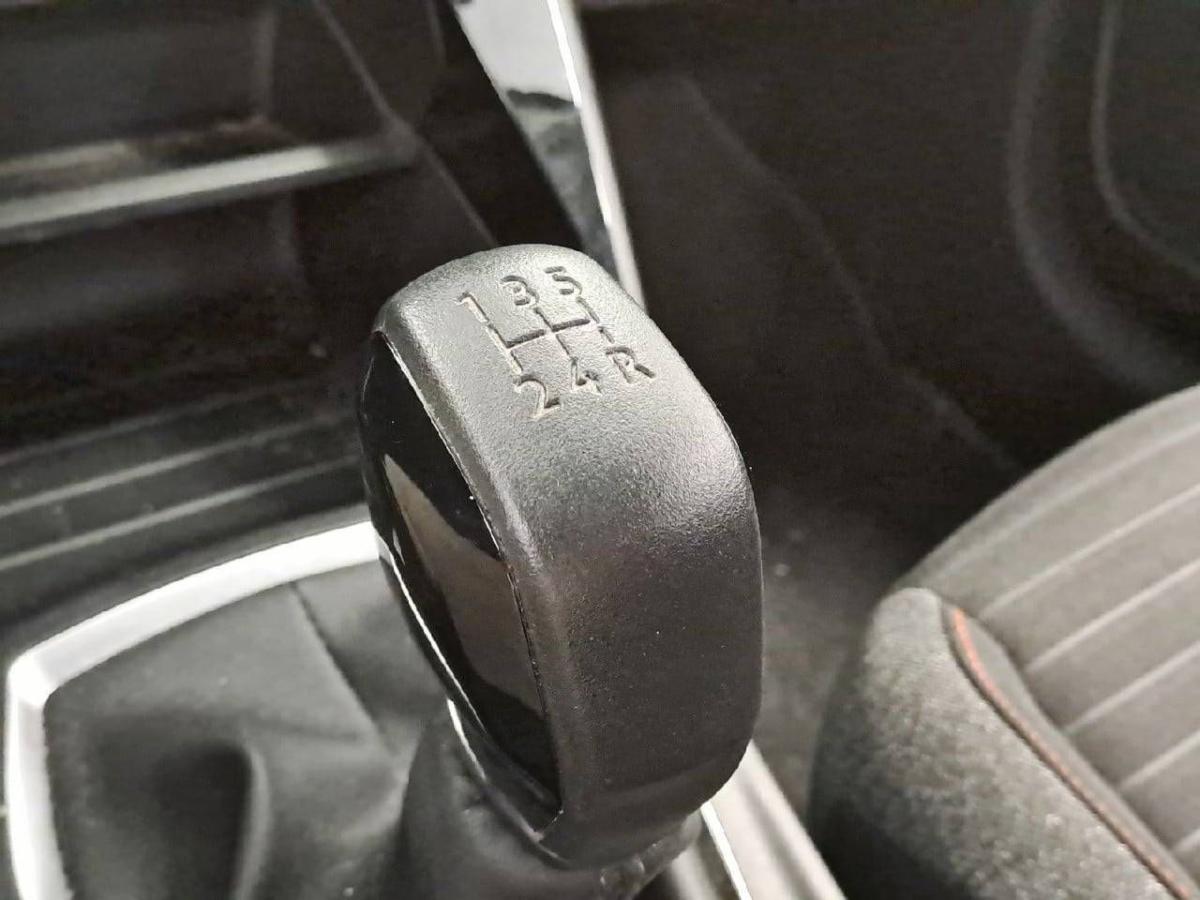 peugeot-208-2022-gasolina-1199cc