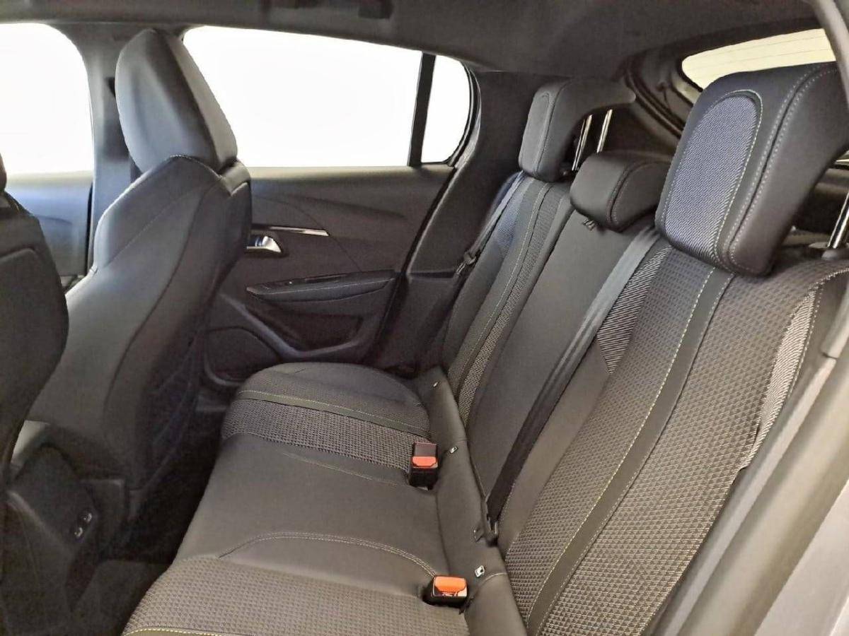 peugeot-208-2022-gasolina-1199cc