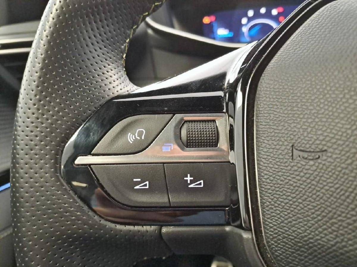 peugeot-208-2022-gasolina-1199cc