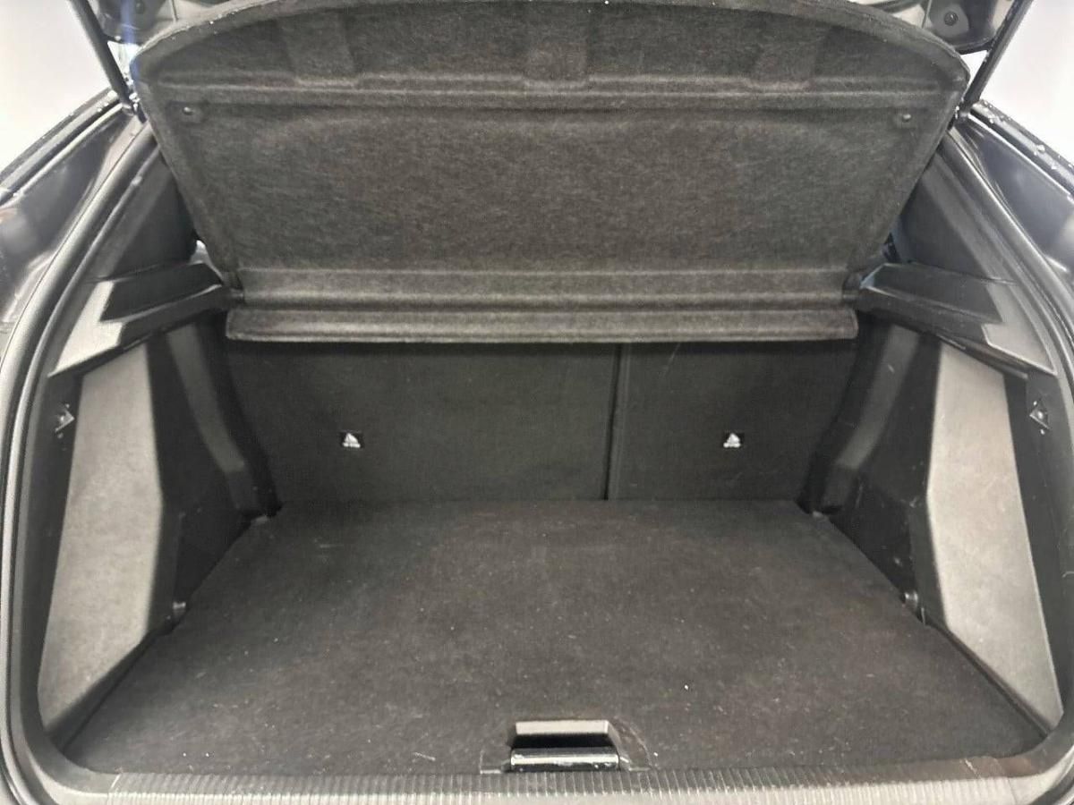 peugeot-2008-2022-diesel-1499cc